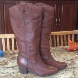 Women’s size 10 boots